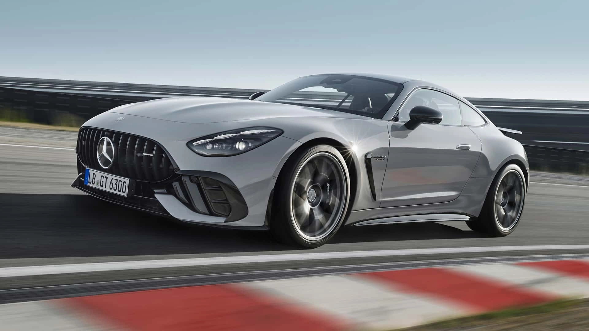 2025 mercedes amg gt63 pro (2)